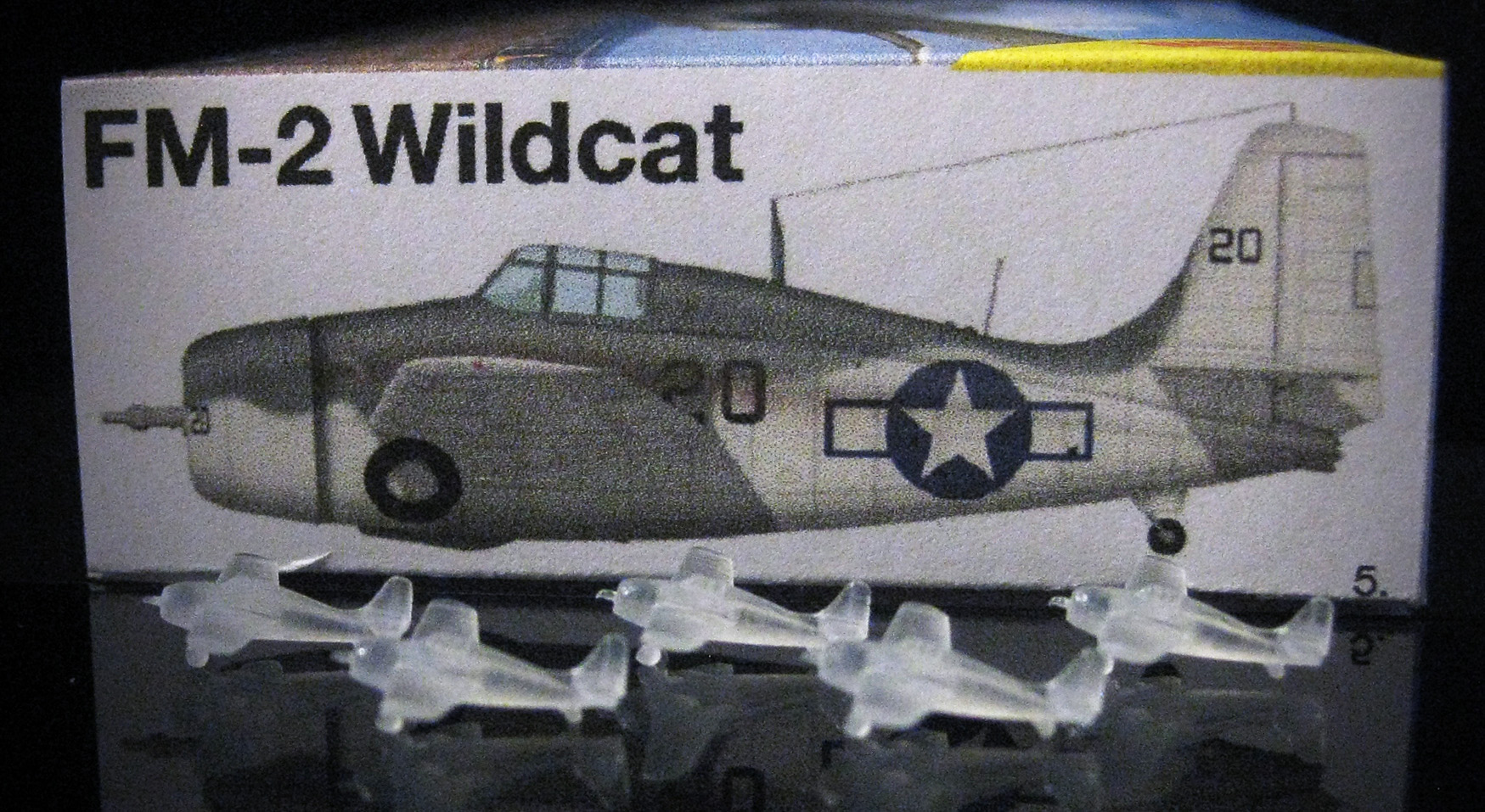 1/700 General Motors FM-2 Wildcat w/gear down & tanks (x5)